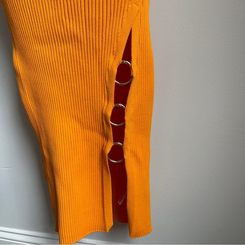 House of Harlow 1960 Ribbed Knit Midi Dress with Side Slit Ring Detail - Picture 4 of 11